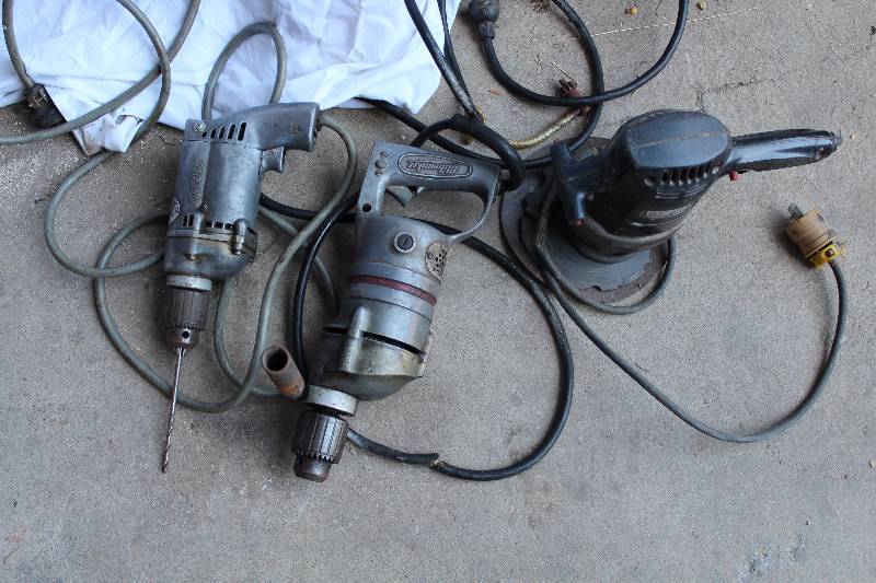 lot 6153 image: Lot of 3 Power Tools - 2 Drills, 1 Sander, corded - All Work