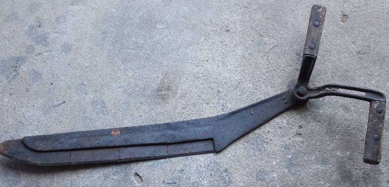 lot 6156 image: Vintage Hay Knife - Wooden Handles - Cast with a 3B near the handles