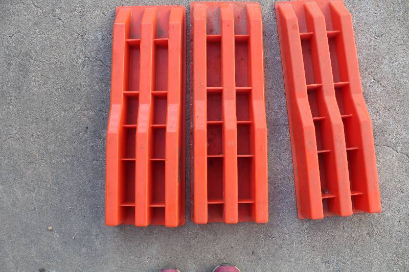 lot 6188 image: RV Levelers - Lot of 3 - see photos