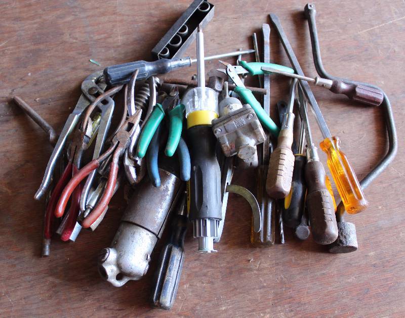 lot 6203 image: Lot of Assorted Tools - See Photos for Items Included in the Lot