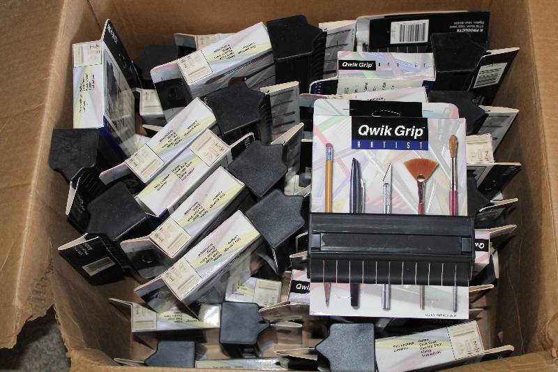 lot 6206 image: CHECK THIS OUT Lot of Approx 40 Qwik Grip Pencil  Brush Holders NEW Great for Retailers Schools, Shops Offices and More