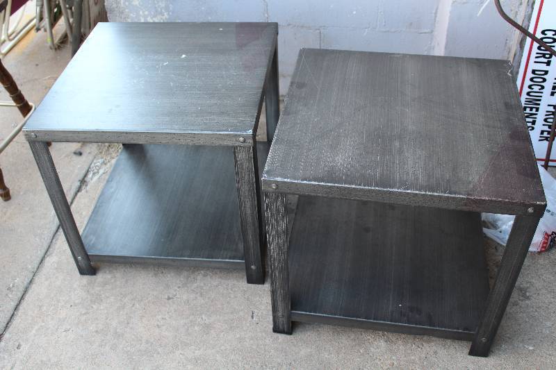 lot 6216 image: Set of 2 - All Steel tables - Measure 22 x 22 - COOL