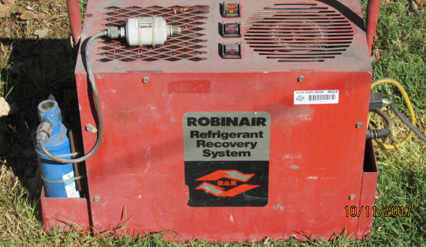 lot 4624 image: ROBINAIR - Refrigerant Recovery System - M# 17650 - WORKS