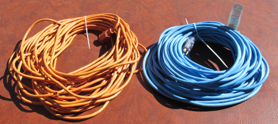 lot 4626 image: Lot of 2 - 100 Extension Cords - BLUE Like new - ORANGEUsed (see photos)