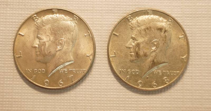 lot 4591 image: Lot of 2 Kennedy Half Dollars - Years 1967 & 1968