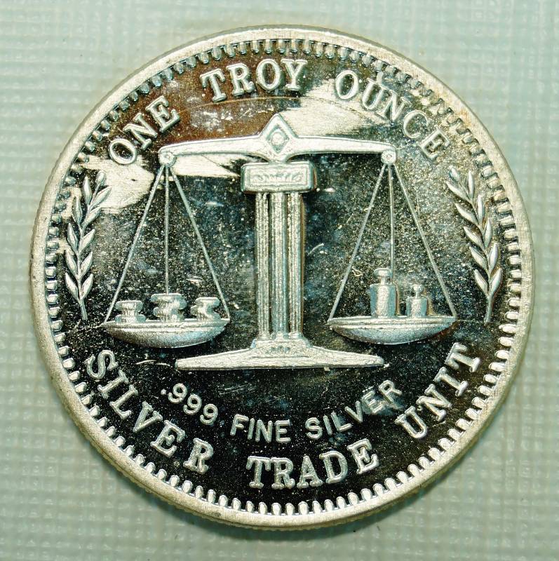 lot 4589 image: One Troy Ounce - Silver Trade Unit - see photos