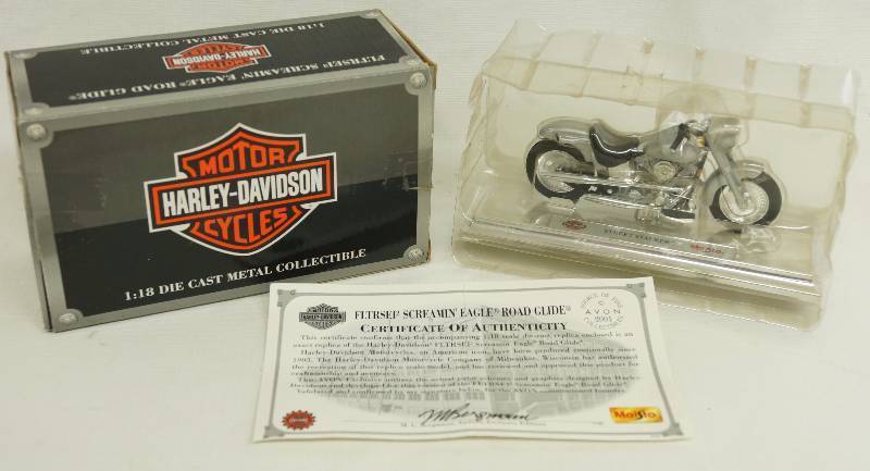 lot 1251 image: HARLEY-DAVIDSON MOTORCYCLES - STREET STALKER  - Maisto 118 Die Cast Metal Replica Model - with box