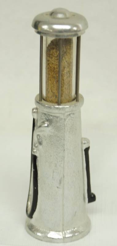 lot 4793 image: Vintage Pepper Shaker - Gasoline Pump - WATSON DESIGN MFG. - 1978