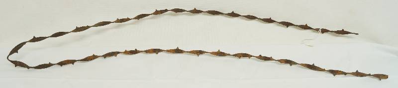 lot 4814 image: Vintage Barbed Wire Strip - Approx 5.5 feet Highly Collectible