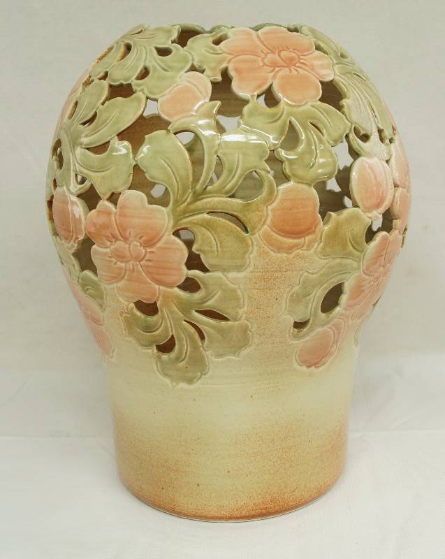 lot 4825 image: LARGE - Art Pottery Vase - Floral Carved, Pierced Openwork Reticulated by Kansas artist Kathy Smallwood 1981 - AMAZING PIECE
