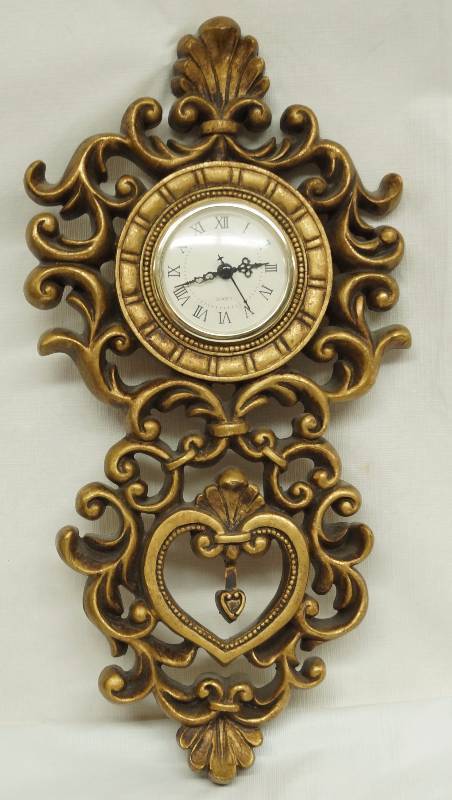 lot 1934 image: Beautiful Wall Clock - WORKS Quartz Movement - Tall - Nice