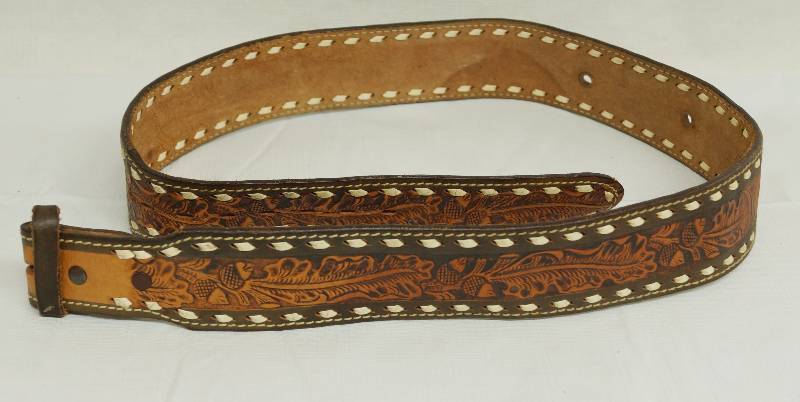 lot 1941 image: Leather Belt - Ornate - Nice Justin Top Grain Cowhide M# 686D size 38