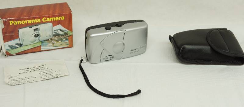 lot 1944 image: Panorama Camera - Suntone Optic M#0285 - 35mm new in box w case and instructions
