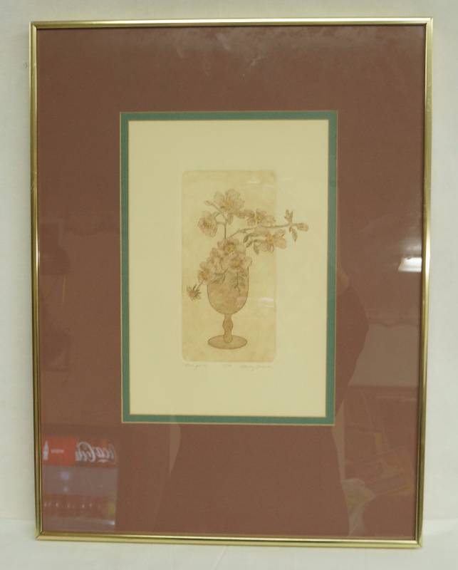 lot 1049 image: Framed Floral Intaglio Print - See photos - this one is beautiful - Bouquet 13175 by Shirley Pirnie