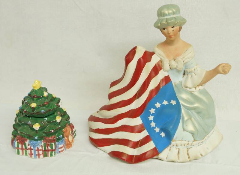 lot 1052 image: Ceramic Figure of Betsy Ross w Flag and Christmas Tree Dish w lid - neato