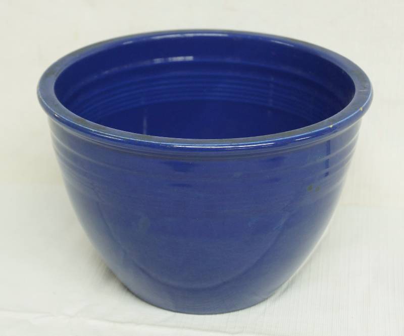 lot 6091 image: Cobalt Blue Stoneware dish Neat size Not too big, not too small - see notes and photos COOL