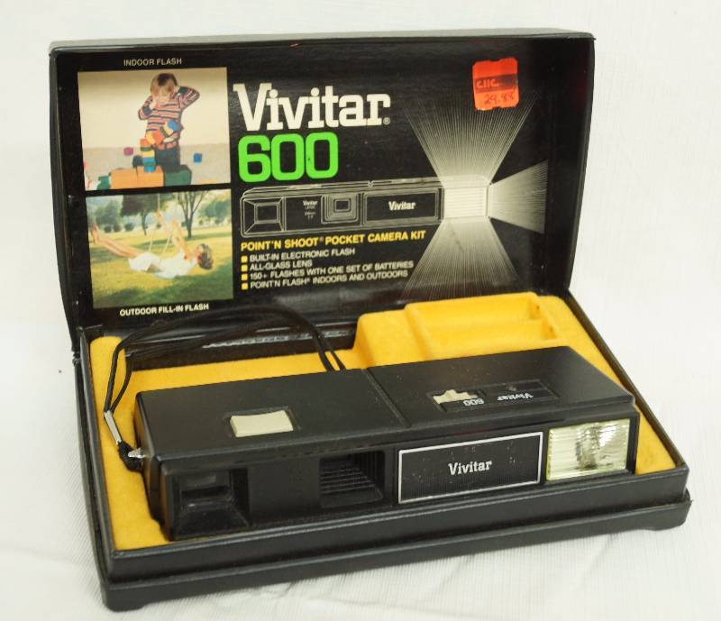 lot 6108 image: Vintage Camera - Vivitar 600 - 110 film in original box