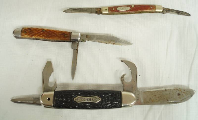 lot 6161 image: Lot of 3 pocket knives - See photos - Campers Knife, CASE Knife & other