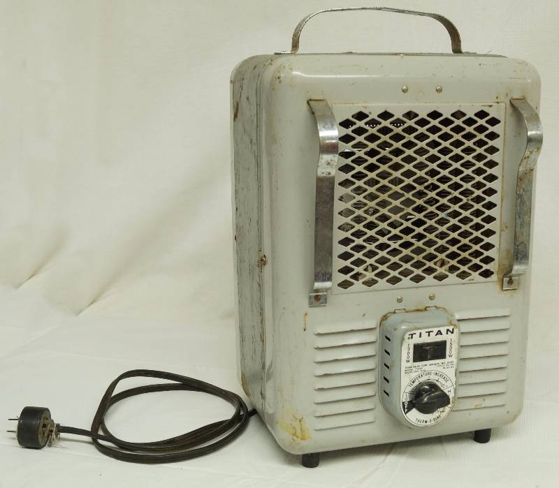 lot 6220 image: Titan 1300w  1500w Electric Heater