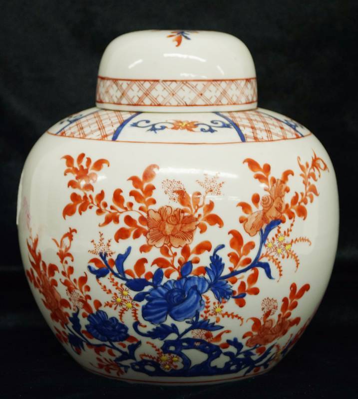 lot 6223 image: Porcelain Ware Japanese Ginger Jar - Nice Piece with Lid