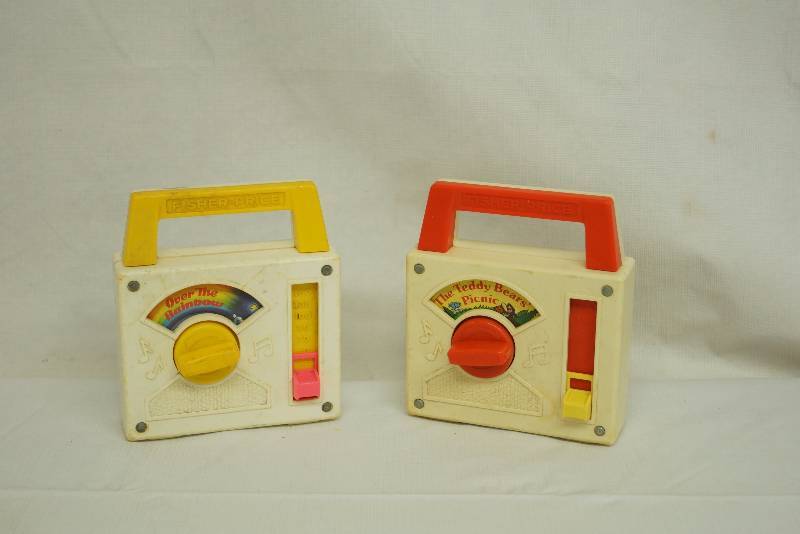 lot 6241 image: 2 Fisher Price Music Boxes - Over the Rainbow & The Teddy Bears Picnic