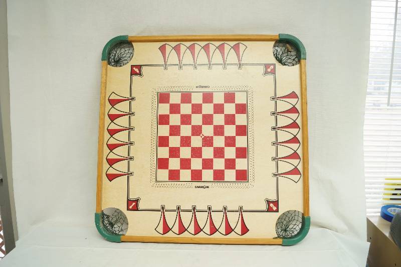 lot 6243 image: A Genuine CARROM Game board - Take A LOOK