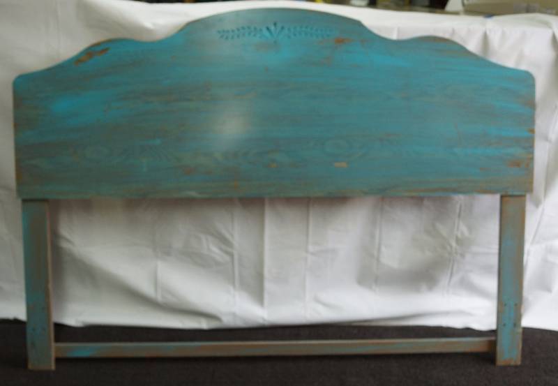 lot 6253 image: Nice Wood Headboard - Home Decor