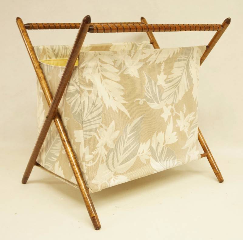 lot 6265 image: Neat Standing Folding Yarn Bag