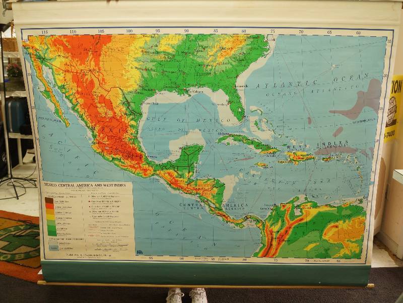 lot 6268 image: Huge School Pull Down Mexico - Central America and West Indies Map
