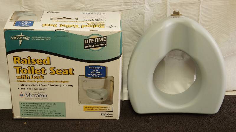 lot 6270 image: Raised Toilet Seat with Lock by Medline