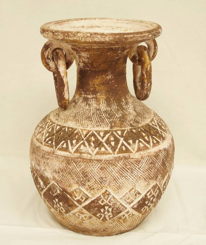 lot 6279 image: Super Cool Pottery Vase - Home Decor