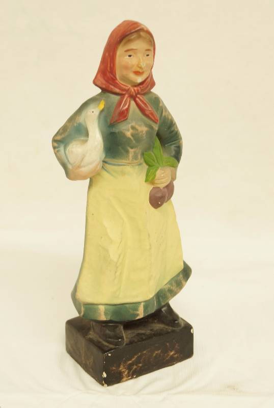 lot 6291 image: Old Woman Statue - Enesco