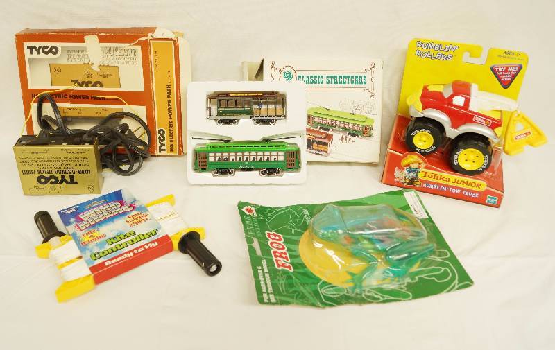lot 6318 image: Train Toys and Power Pack - Tonka Truck - Frog - Kite Controller