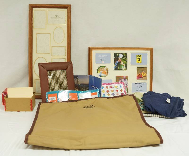 lot 6350 image: Big Lot of Picture Frames and Misc