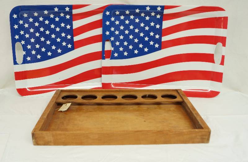 lot 6351 image: Vintage Wooden Food Tray with Flag Plates