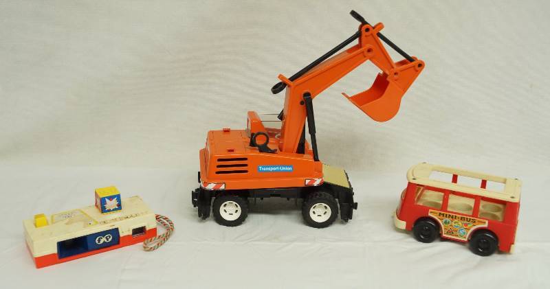 lot 6361 image: Lot of 3 Toys - Camera - Bus - Crane