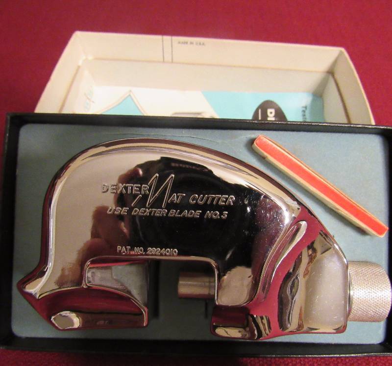 lot 4091 image: Dexter Mat Cutter - Excellent Condition in Original Box