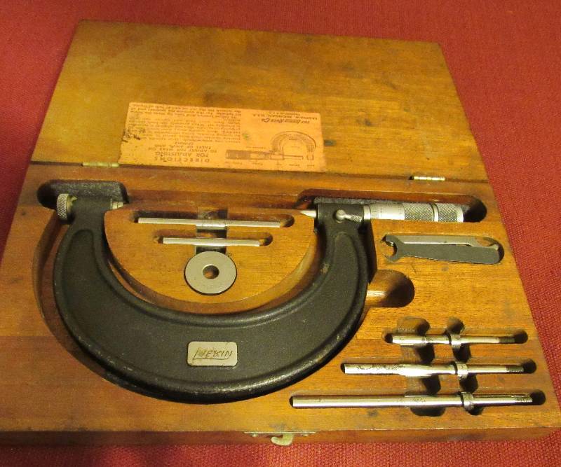lot 4100 image: Lufkin No. 84 - Some Wear, good condition - in wooden box - appears complete