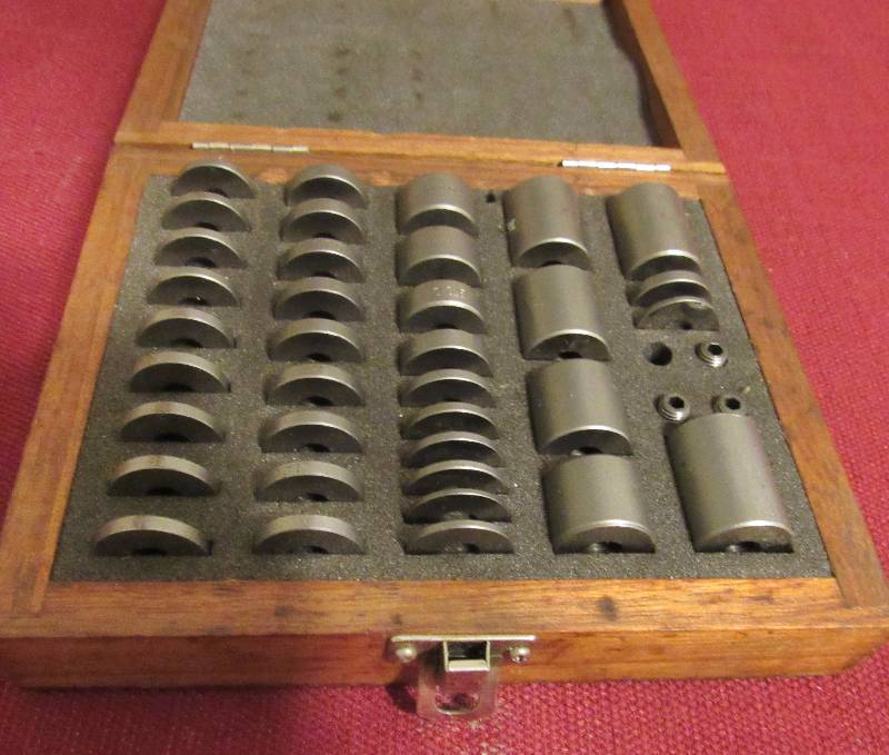 lot 4111 image: Depth Gauge Set in Wooden Box