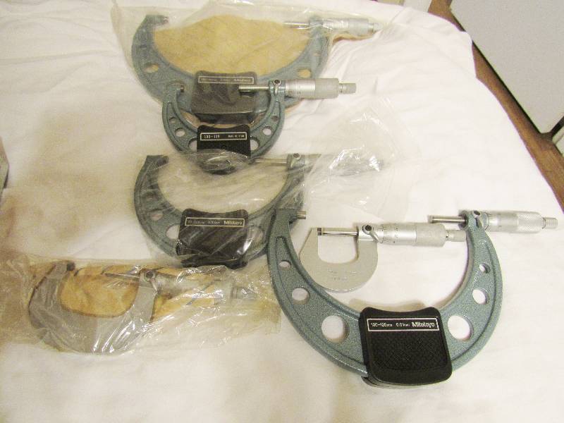 lot 4084 image: Set of 6 Mitutoyo Micrometers - Brand New in Wood box