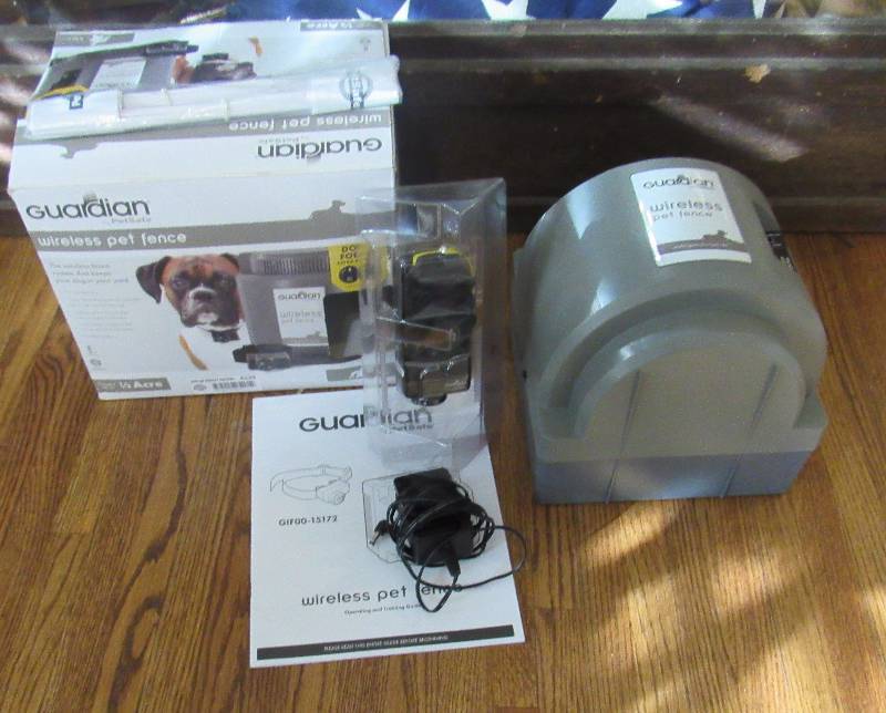 lot 4139 image: Wireless Pet Fence - GUARDIAN - New in Box - W extra collar (also new) See photos