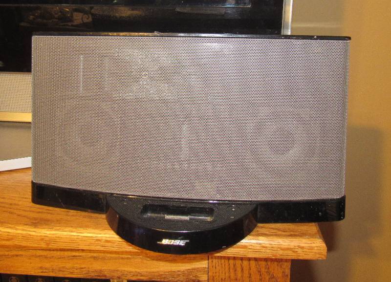 lot 4146 image: Bose iPod Speaker SoundDock Series II - Digital Music System - In Good Condition