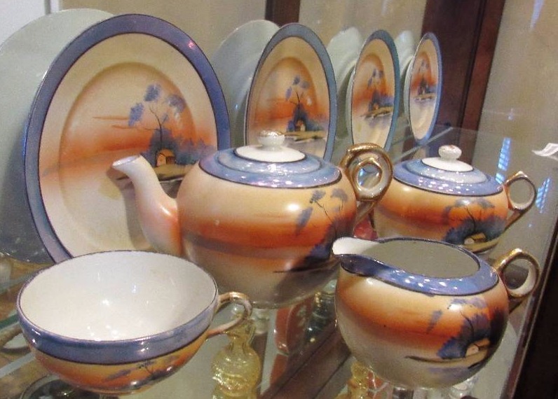 lot 4156 image: 8pc. Hand Painted Asian Tea Set - OrangeBlue wGold Trim