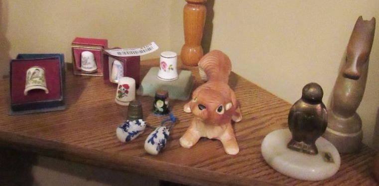 lot 4169 image: 7pc. Hand Painted Thimbles & 4 Misc. Ceramics