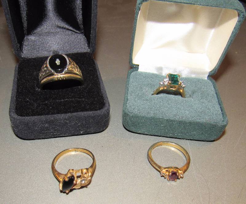 lot 4173 image: Set of 4 Misc. Ladies Rings
