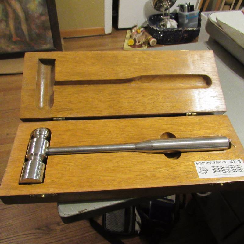lot 4178 image: Silver Hammer in Wooden Case