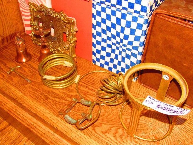 lot 4193 image: 9pc. Misc Brass Items