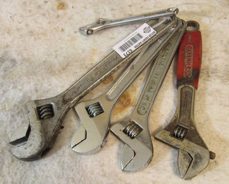 lot 6173 image: Lot of 5 Wrenches - Misc Sizes - See photo