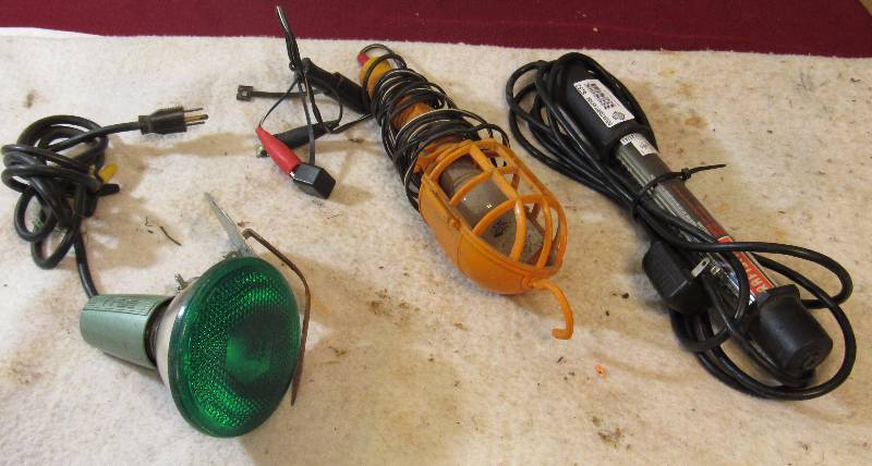 lot 6232 image: Lot of 3 Work Lights - see photo