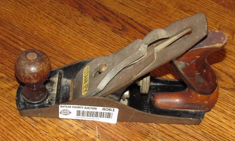 lot 4061 image: Bailey Plane - WOW